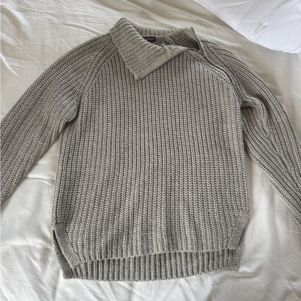 Men's Gray Sweater